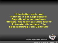 Unterhalten sich zwei Hennen in der Legebatterie