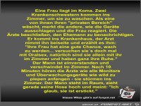 Eine Frau liegt im Koma