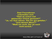 Zwei Freundinnen unterhalten sich