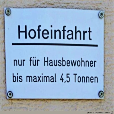 Hofeinfahrt.jpg von Keule56
