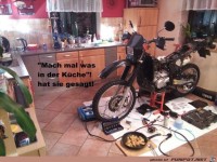 mach was in der Kueche