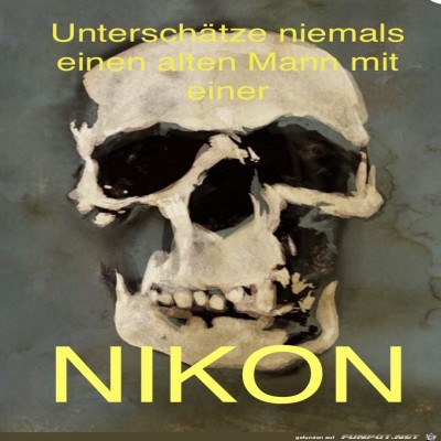 Eine-Nikon.jpg von Pina