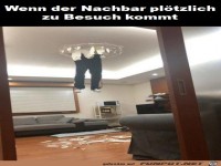 Nachbar pl�tzlich zu Besuch