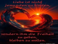 Wellen-Herzen und Sonnenuntergangs-Poesie