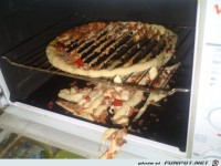 Pizza war zu lange im Backofen