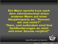 Ein Mann spricht kurz nach dem Jahreswechsel einen anderen