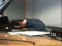 sleeping-people-at-work10
