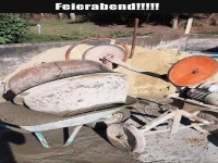 Baumaschinen im Feierabend