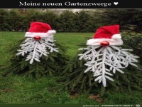 H�bsche weihnachtliche Gartenzwerge