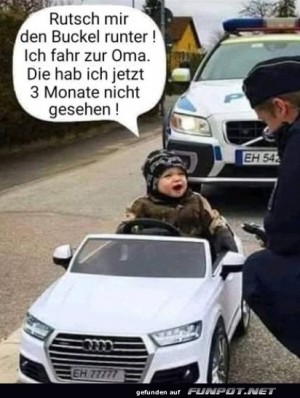 Kind-im-Spielzeugauto-mit-frechem-Spruch.jpg auf www.funpot.net