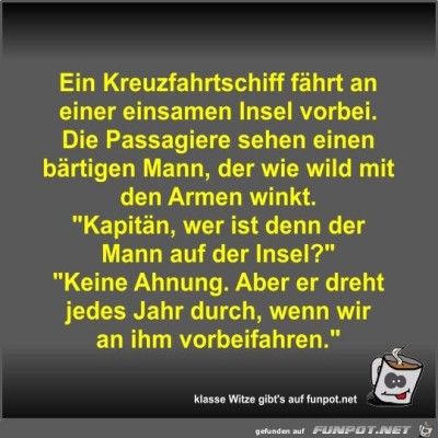 Ein-Kreuzfahrtschiff-fährt-an-einer-einsamen-Insel-vorbei.jpg von Fossy