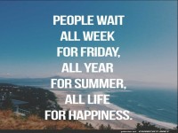 Menschen warten jede Woche auf Freitag alle Jahre auf den S