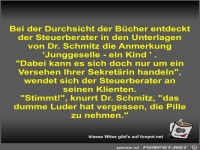 Bei der Durchsicht der B�cher entdeckt der Steuerberater in