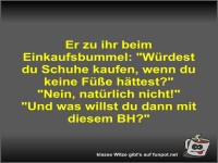 Er zu ihr beim Einkaufsbummel