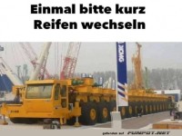 Riesiger LKW f�r einen schnellen Reifenwechsel