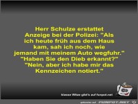 Herr Schulze erstattet Anzeige bei der Polizei