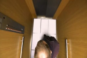 Streich im Aufzug