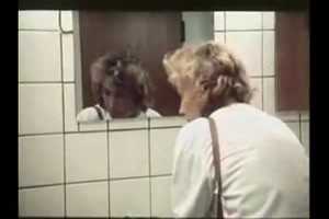 der Geist auf der Damentoilette