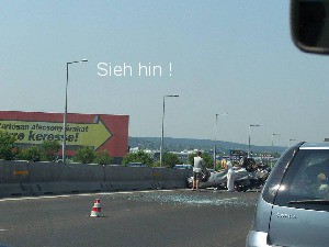 klicke hier, um die Datei herunterzuladen was macht eine Blondine nach einem Unfall?