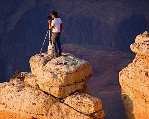 Fotograf auf dem Felsen