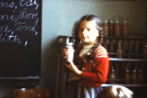 Schulpause mit Kakao 1963