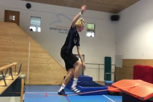 Gleichgewicht-halten-kann-er.mp4 auf www.funpot.net