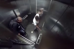 Versteckte Kamera - Im Fahrstuhl
