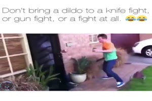 Kampf mit Dildo
