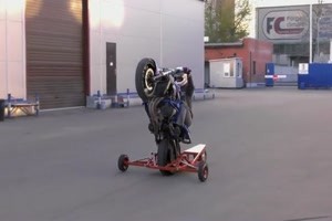 Motorrad Wheelie Trainingsgert