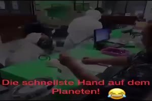 die schnellste Hand auf dem Planeten