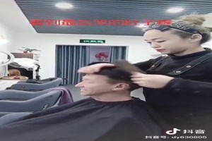 Neulich beim Friseur