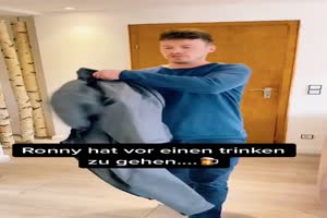 Er geht einen saufen