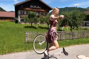 Unglaubliche-Fahrradtricks.mp4 auf www.funpot.net