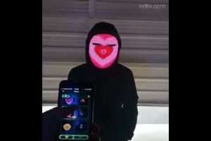 Interessante LED-Maske