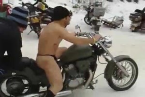 Motorradtreffen im Schnee