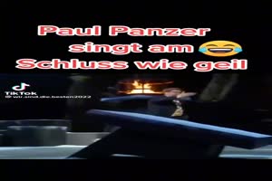Paul Panzer singt
