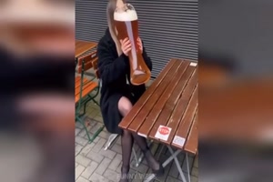 Lustige-Hoppalas.mp4 auf www.funpot.net