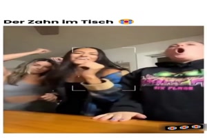 Zahn im Tisch