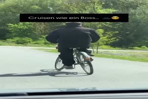 Das-Rad-hat-eine-leichte-Radfehlstellung.mp4 auf www.funpot.net