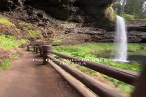 Toller-Wasserfall.mp4 auf www.funpot.net
