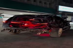 Aber-er-fährt-noch.mp4 von Felia-1998