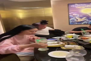 Hoppla.mp4 von Felia-1998