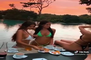 Morgenessen-am-See.mp4 von Artist