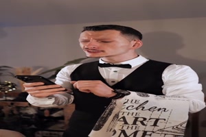 Essen-gehen-im-Jahr-2030.mp4 von Valentina